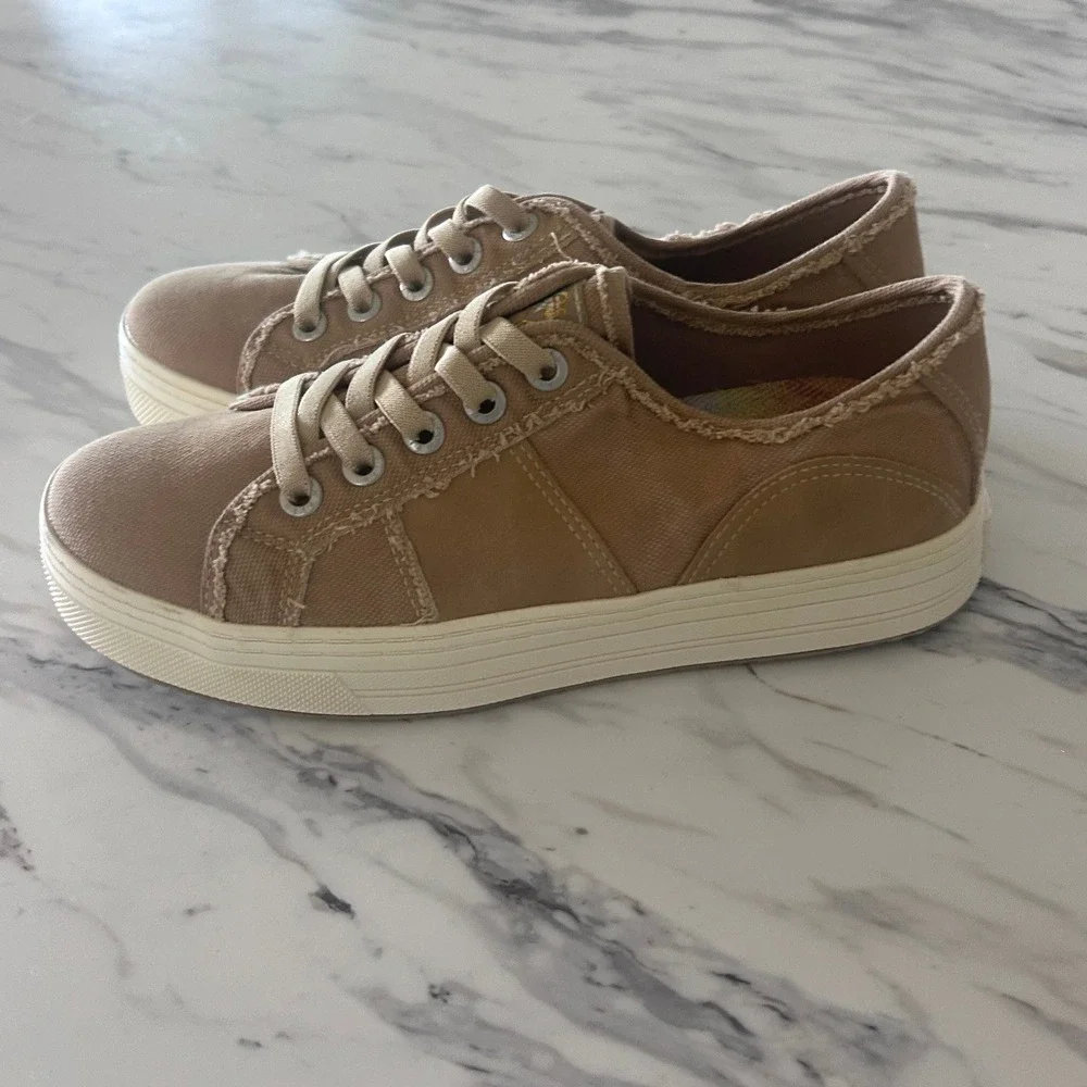 Blowfish Malibu Womens 8.5 Tan Canvas Platform Sneakers Distressed Frayed Edge - Picture 3 of 10